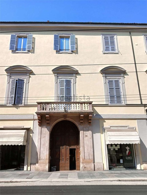 appartamento in vendita a Parma in zona Centro Storico