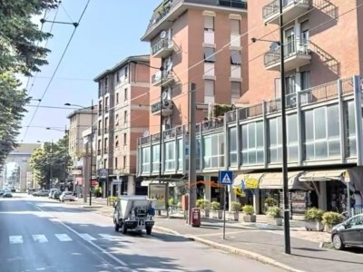 negozio in vendita a Parma in zona San Lazzaro