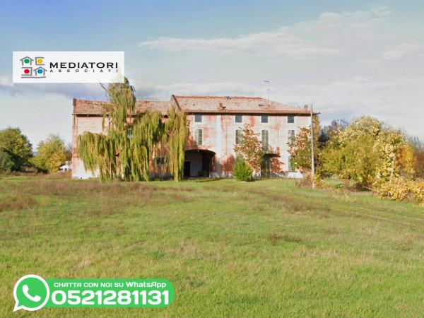 casale in vendita a Parma in zona Baganzola