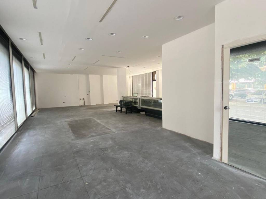 negozio in vendita a Parma in zona Pablo