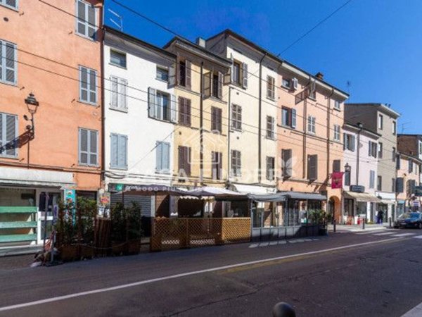 appartamento in vendita a Parma in zona Oltretorrente