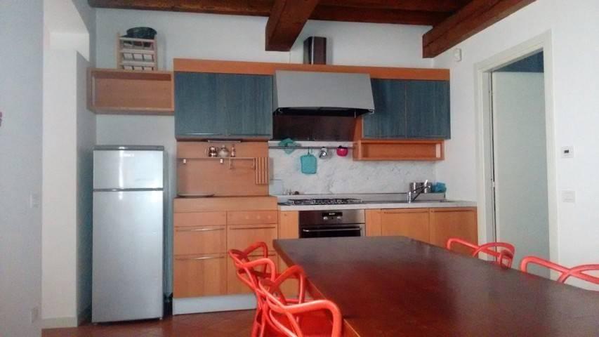 appartamento in vendita a Parma in zona Centro Storico