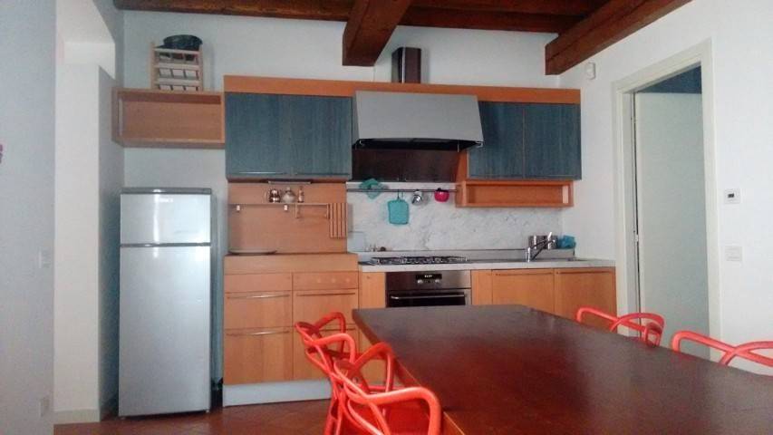 appartamento in vendita a Parma in zona Centro Storico