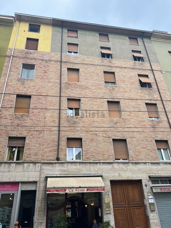appartamento in vendita a Parma in zona Centro Storico