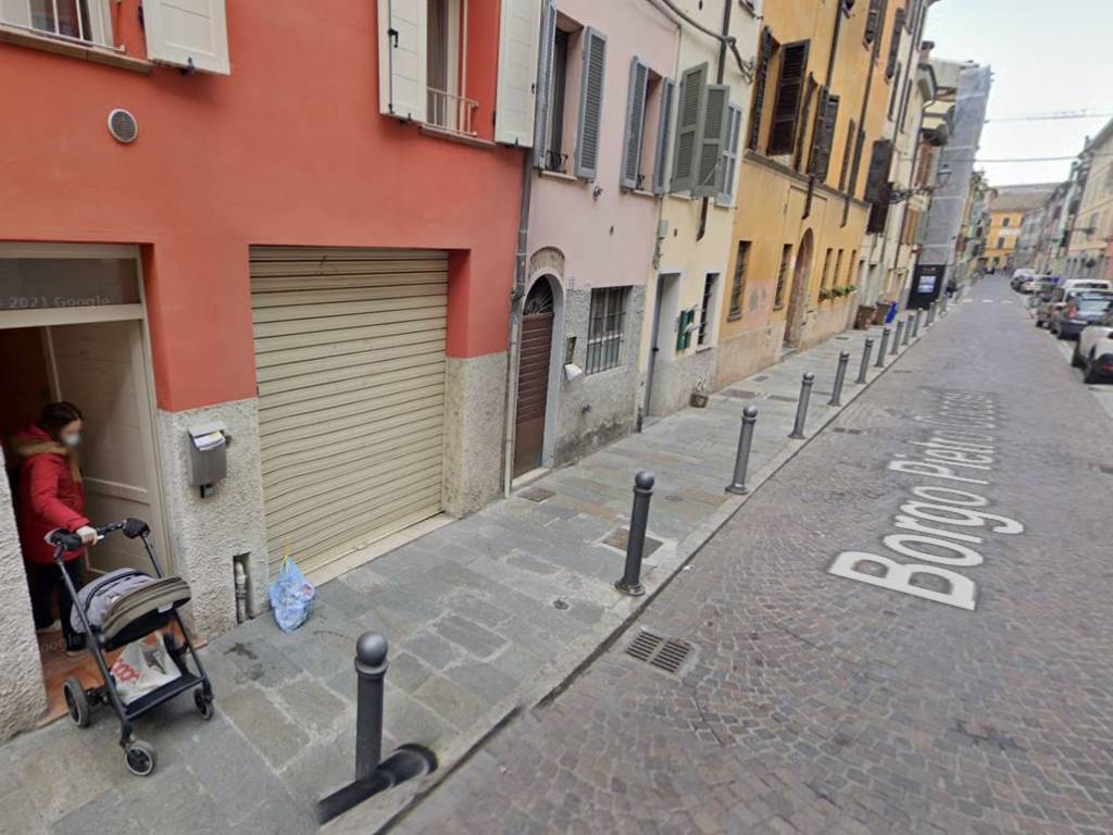 negozio in vendita a Parma in zona Oltretorrente