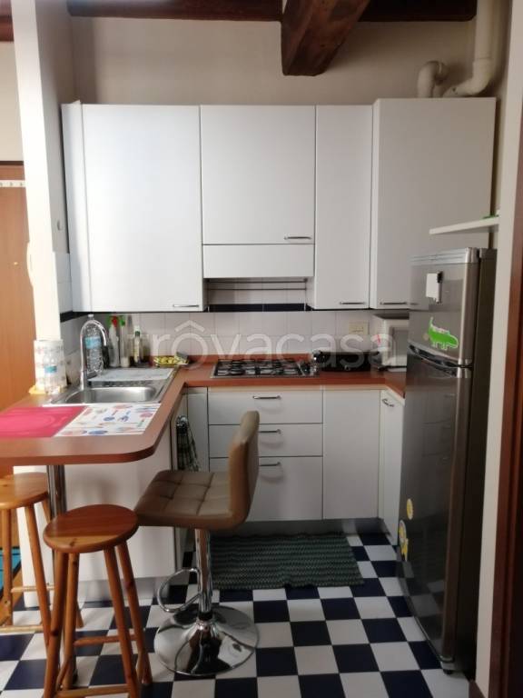 appartamento in vendita a Parma in zona Centro Storico