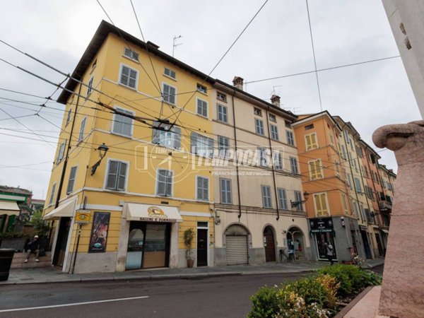 appartamento in vendita a Parma in zona Oltretorrente