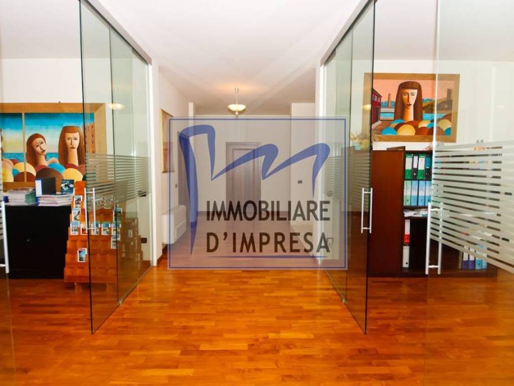 ufficio in vendita a Parma in zona Gaione