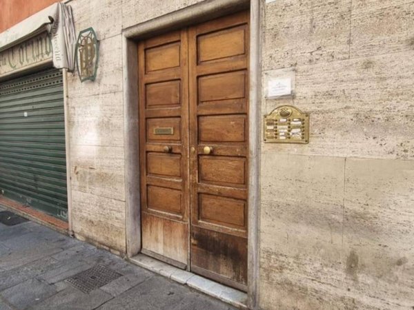 appartamento in vendita a Parma in zona Centro Storico