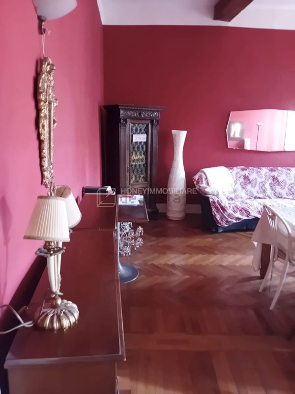 appartamento in vendita a Parma in zona Centro Storico