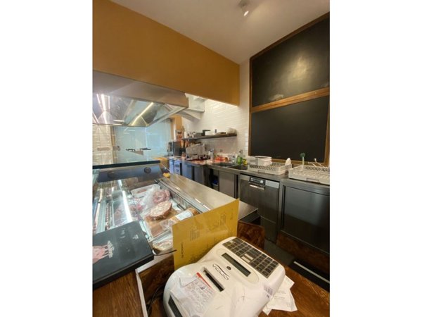 negozio in vendita a Parma in zona Centro Storico