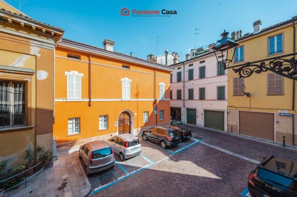 appartamento in vendita a Parma in zona Centro Storico