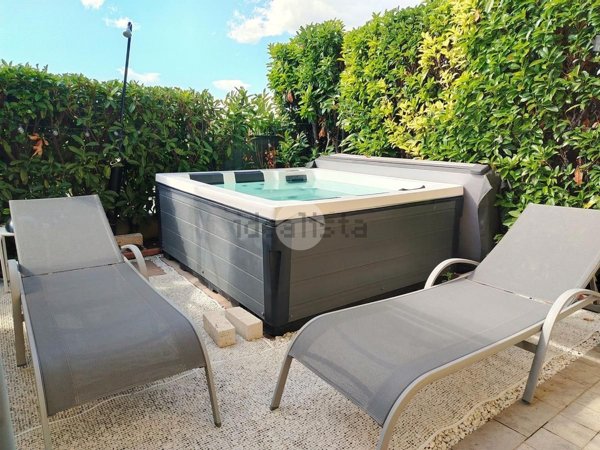 casa indipendente in vendita a Parma in zona Centro Storico