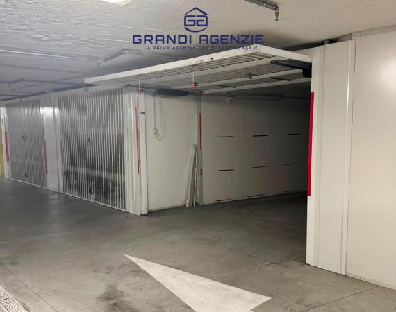 negozio in vendita a Parma in zona Centro Storico