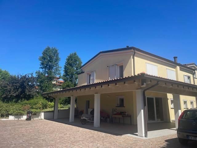 casa indipendente in vendita a Parma in zona Vicofertile