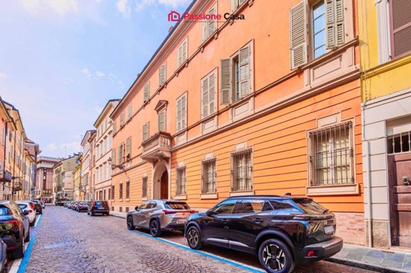appartamento in vendita a Parma in zona Centro Storico