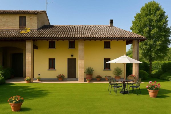 casa indipendente in vendita a Parma in zona Carignano