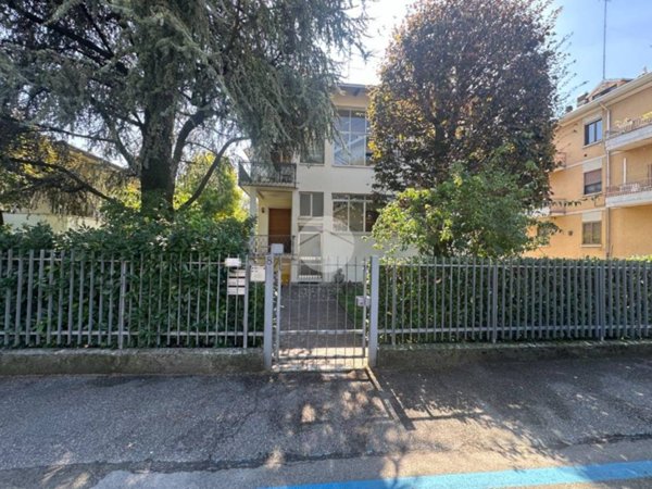 appartamento in vendita a Parma in zona San Lazzaro