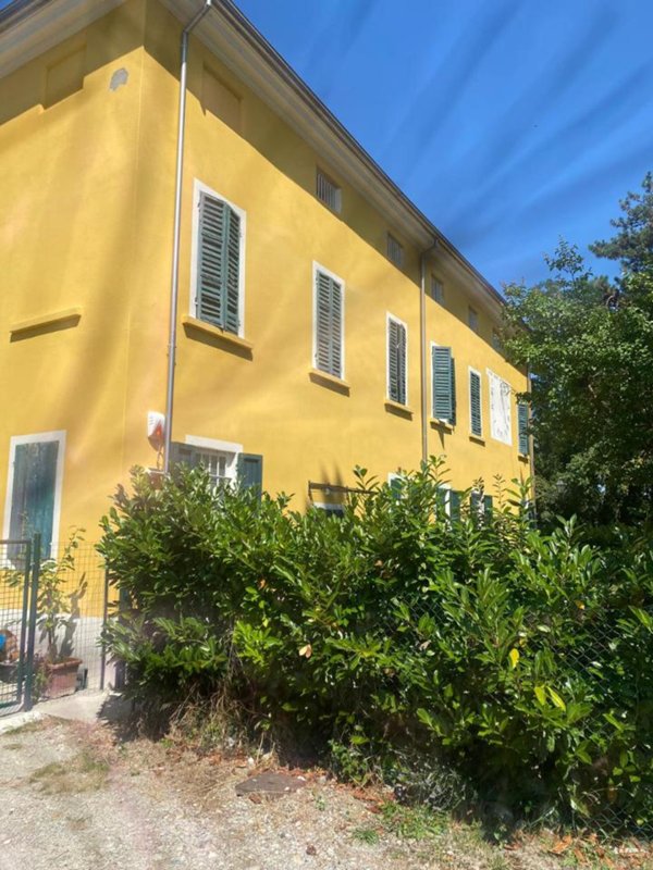appartamento in vendita a Parma in zona Gaione