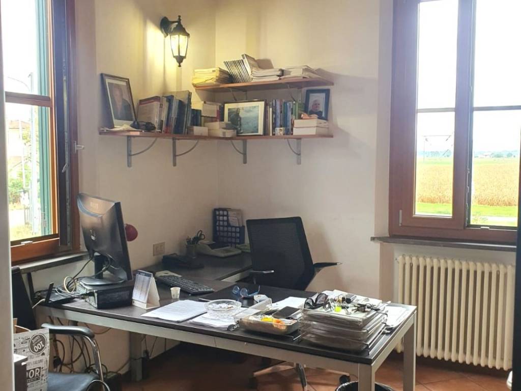 appartamento in vendita a Parma in zona Pilastrello