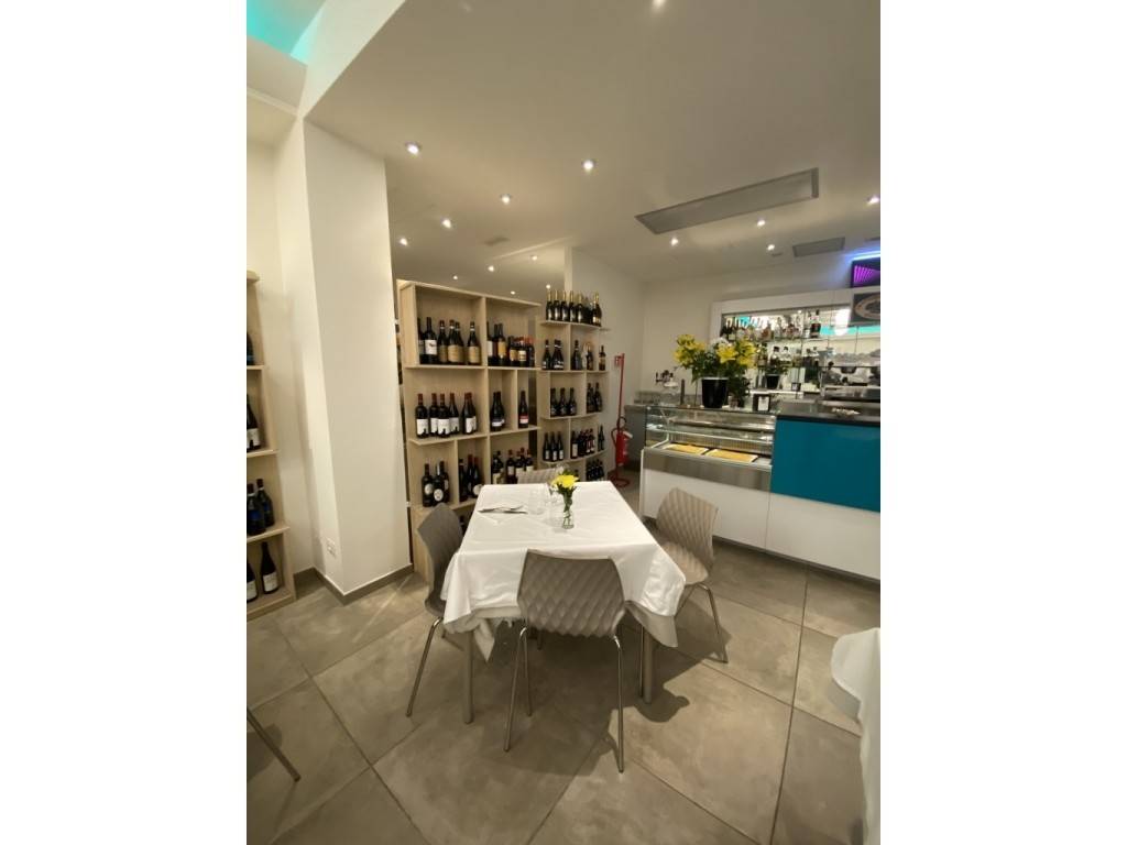negozio in vendita a Parma