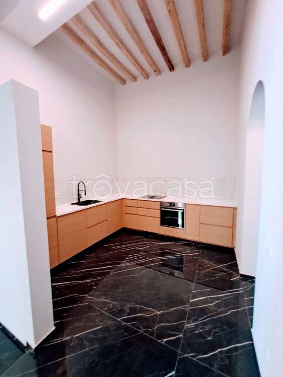 appartamento in vendita a Parma in zona Centro Storico