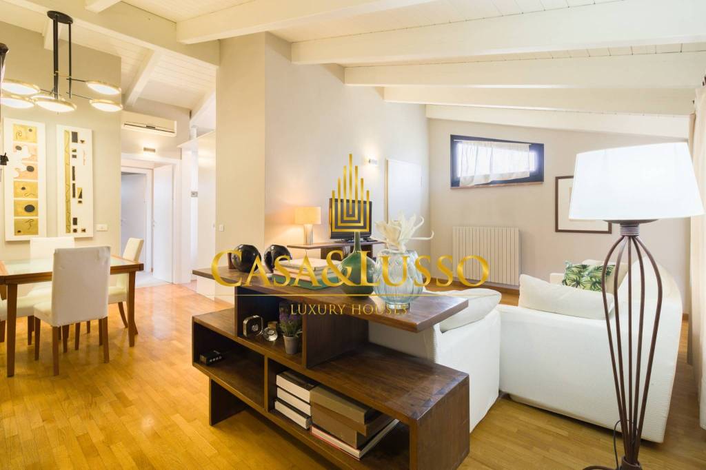 appartamento in vendita a Parma in zona Centro Storico