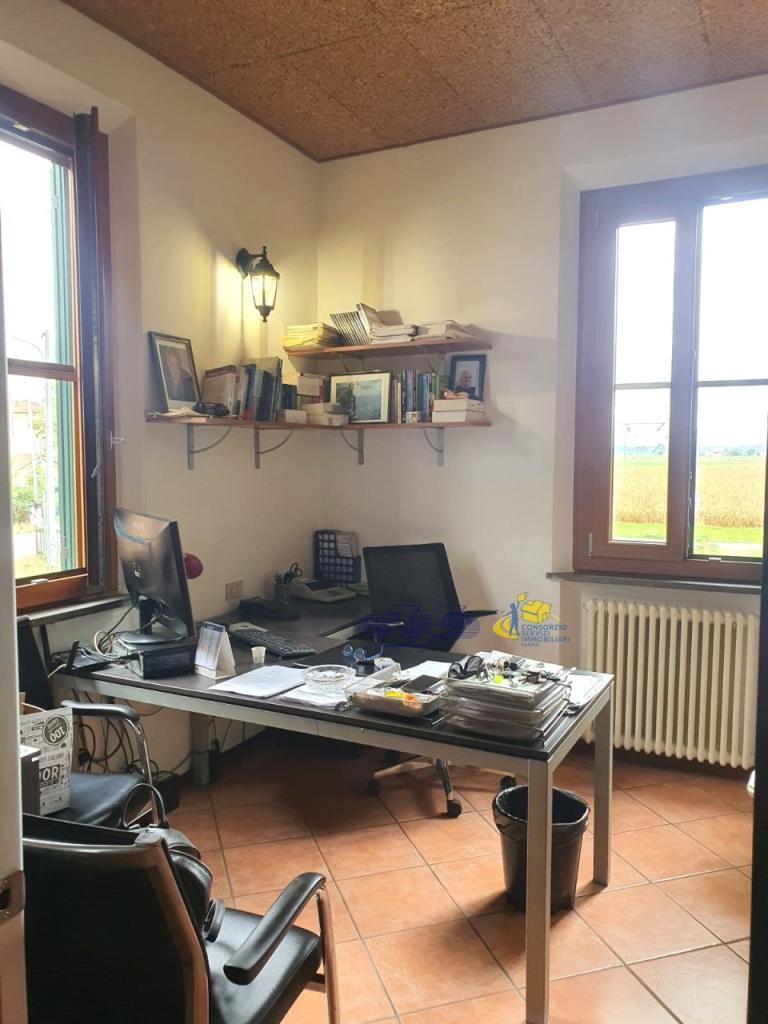 appartamento in vendita a Parma in zona Chiozzola