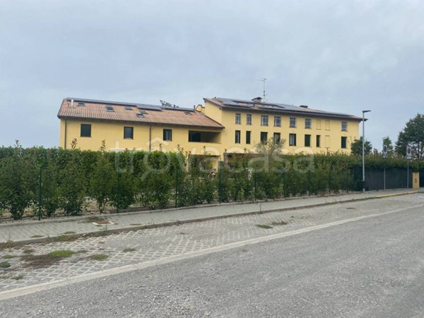 appartamento in vendita a Parma in zona Pilastrello