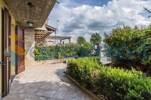 casa indipendente in vendita a Parma in zona Eia