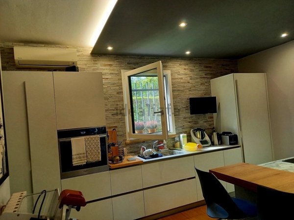 casa indipendente in vendita a Parma in zona Gaione