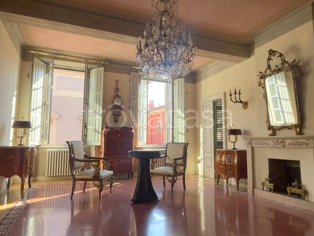 appartamento in vendita a Parma in zona Centro Storico