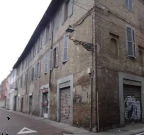 negozio in vendita a Parma in zona Centro Storico