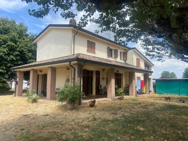 casa indipendente in vendita a Parma in zona Corcagnano
