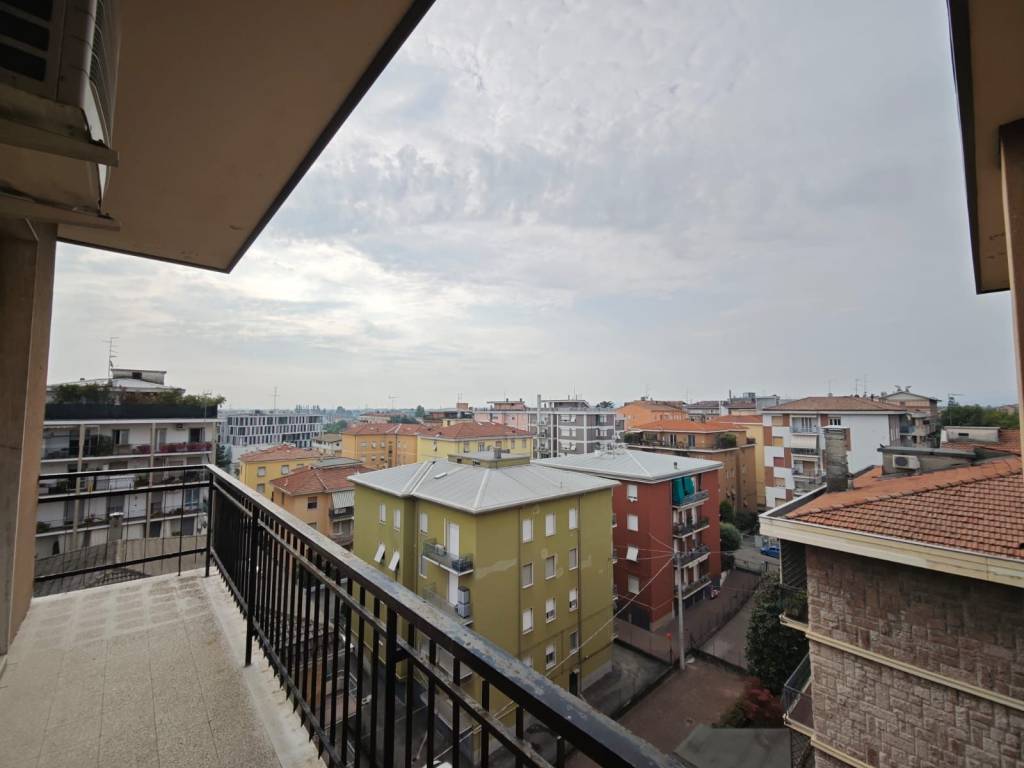 appartamento in vendita a Parma in zona Cittadella