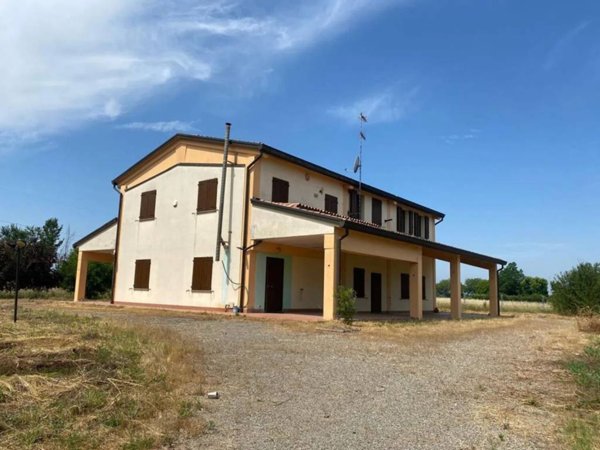 casa indipendente in vendita a Parma in zona Pilastrello