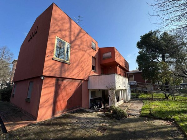 casa indipendente in vendita a Parma in zona Cittadella