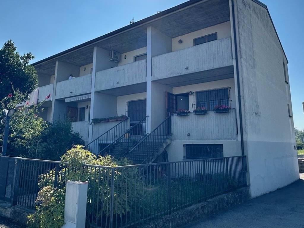 casa indipendente in vendita a Parma in zona Vicofertile