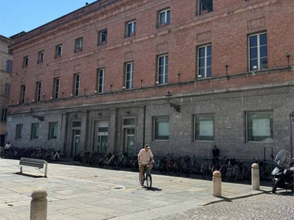 appartamento in vendita a Parma in zona Centro Storico