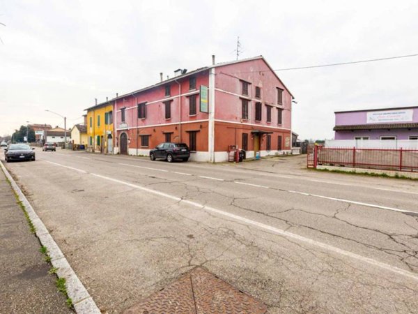 negozio in vendita a Parma in zona Baganzola
