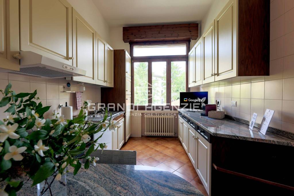 appartamento in vendita a Parma in zona Oltretorrente