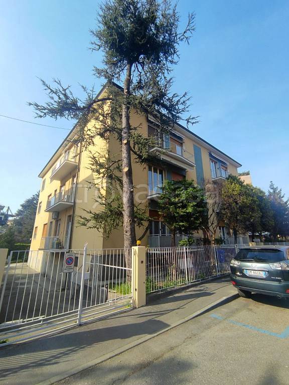 appartamento in vendita a Parma in zona Cittadella