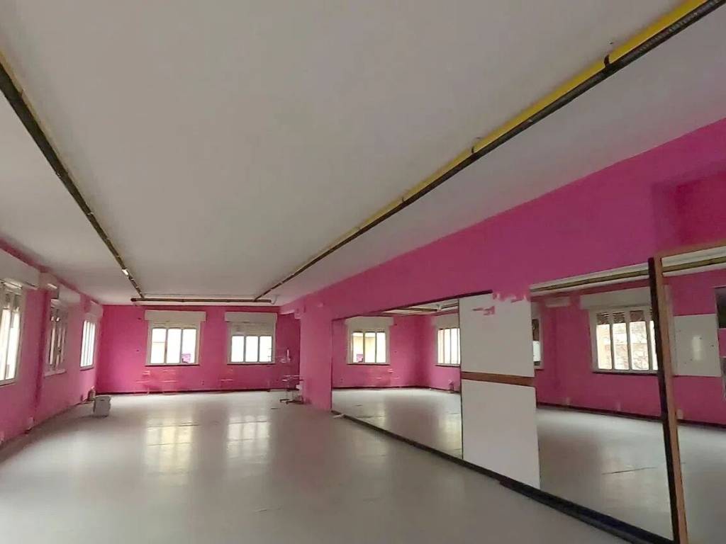 negozio in vendita a Parma in zona Pablo