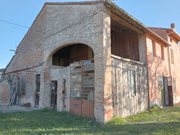 casa indipendente in vendita a Parma in zona Baganzola