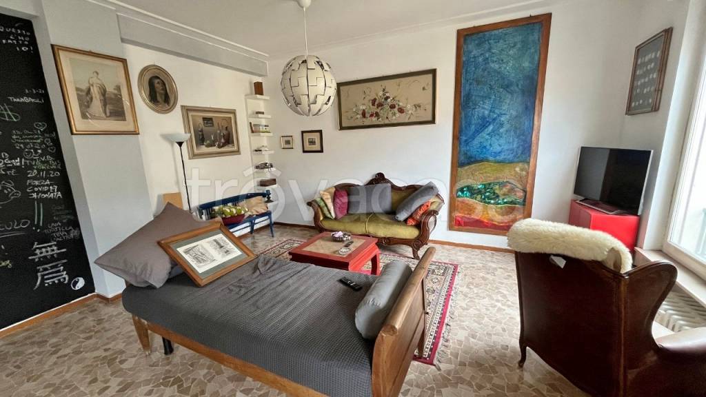 appartamento in vendita a Parma in zona Oltretorrente