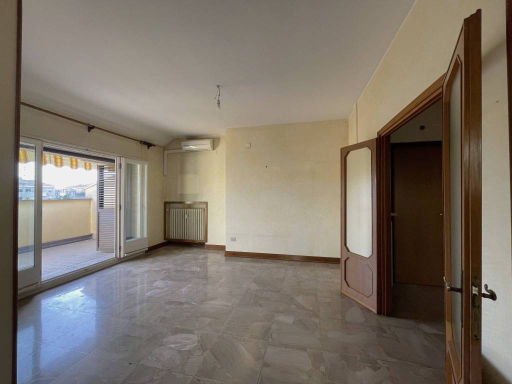 appartamento in vendita a Parma in zona Centro Storico