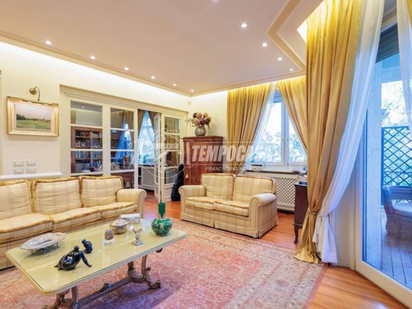 appartamento in vendita a Parma in zona Cittadella