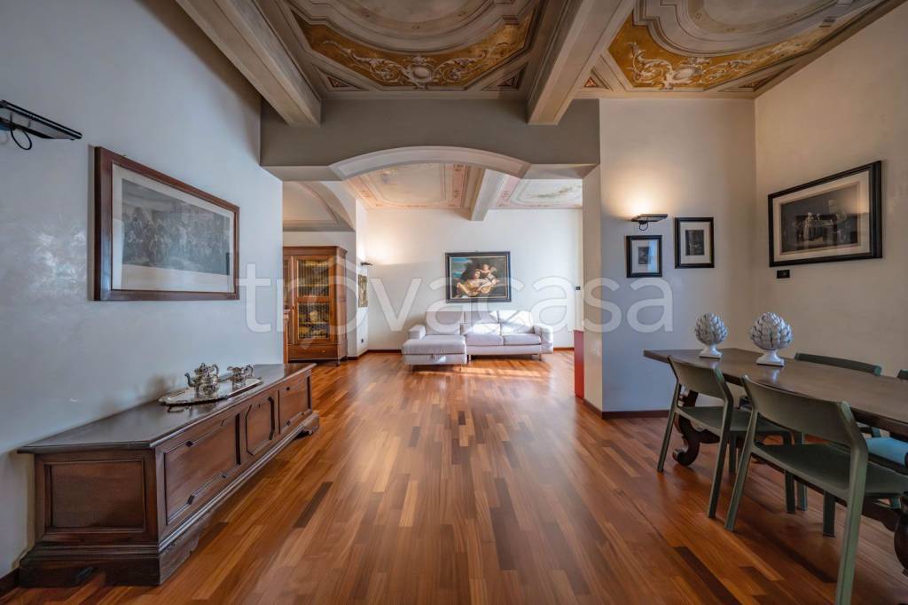 appartamento in vendita a Parma in zona Centro Storico