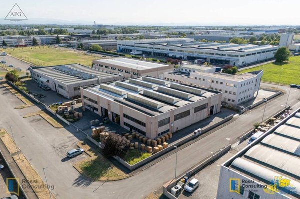 locale commerciale in vendita a Parma in zona San Martino / Paradigna