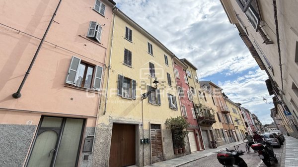 appartamento in vendita a Parma in zona Centro Storico
